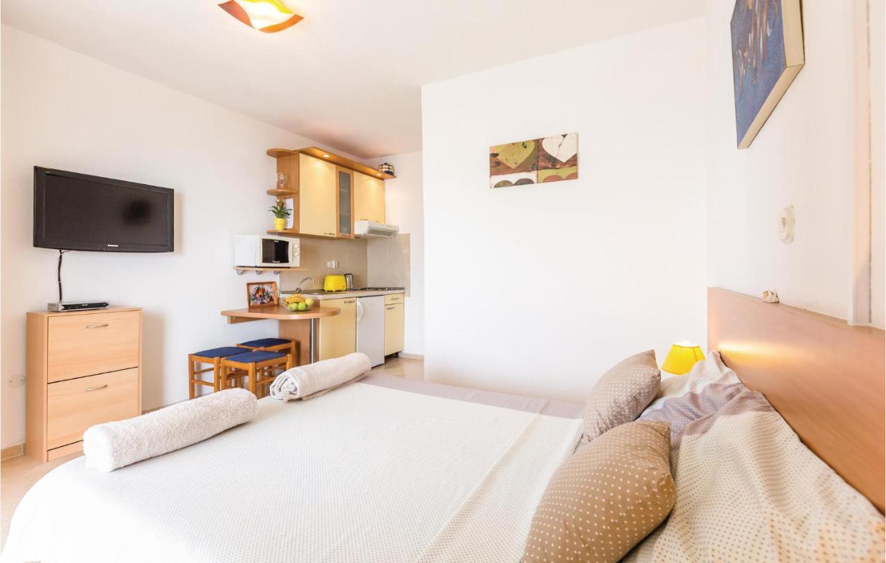 Lovely Apartment In Brela With House Sea View Zewnętrze zdjęcie