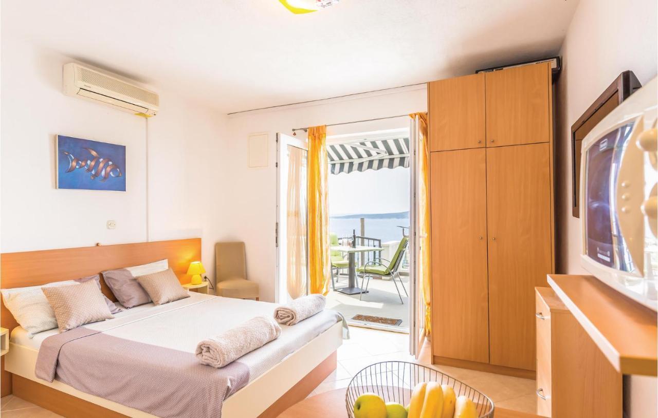 Lovely Apartment In Brela With House Sea View Zewnętrze zdjęcie